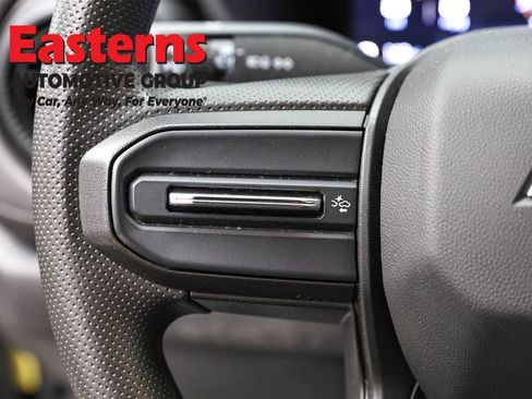 Used 2024 Chevrolet Colorado W/T RWD image 15