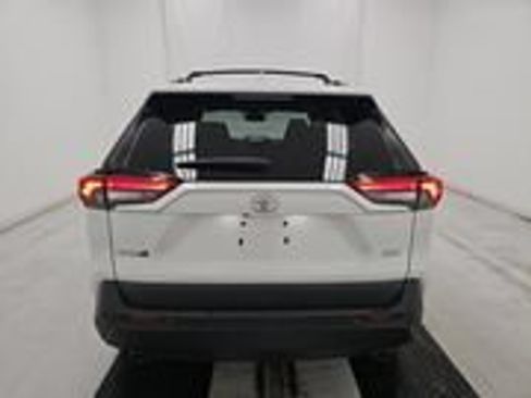 Used 2023 Toyota RAV4 XLE Premium FWD image 4