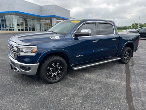 Used 2019 RAM 1500 Laramie AWD/4WD image 3