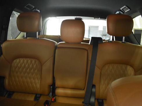 Used 2024 INFINITI QX80 Sensory w/ Cargo Package AWD/4WD image 35