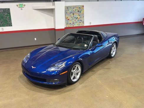 Used 2006 Chevrolet Corvette Coupe RWD image 78
