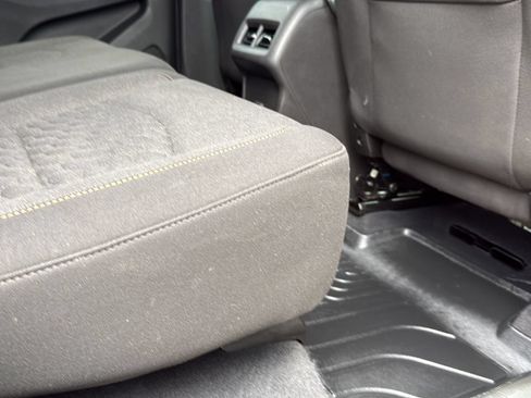 Used 2021 Chevrolet Equinox LT FWD image 26