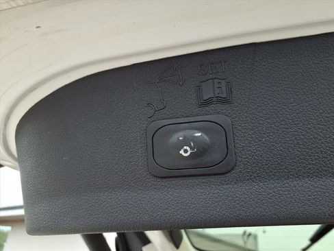 Used 2015 Ford Escape Titanium image 31