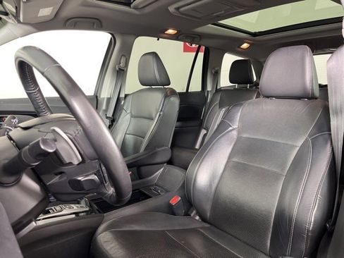 Used 2016 Honda Pilot Elite image 4