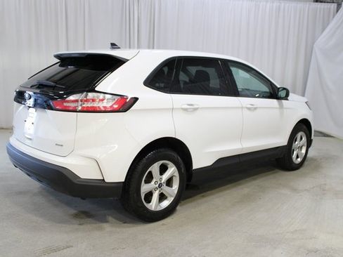 Used 2021 Ford Edge SE image 6