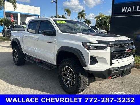 Used 2024 Chevrolet Colorado ZR2 w/ Technology Package image 4