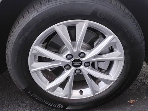 Certified 2025 Audi Q3 2.0T Premium w/ Convenience Package image 14