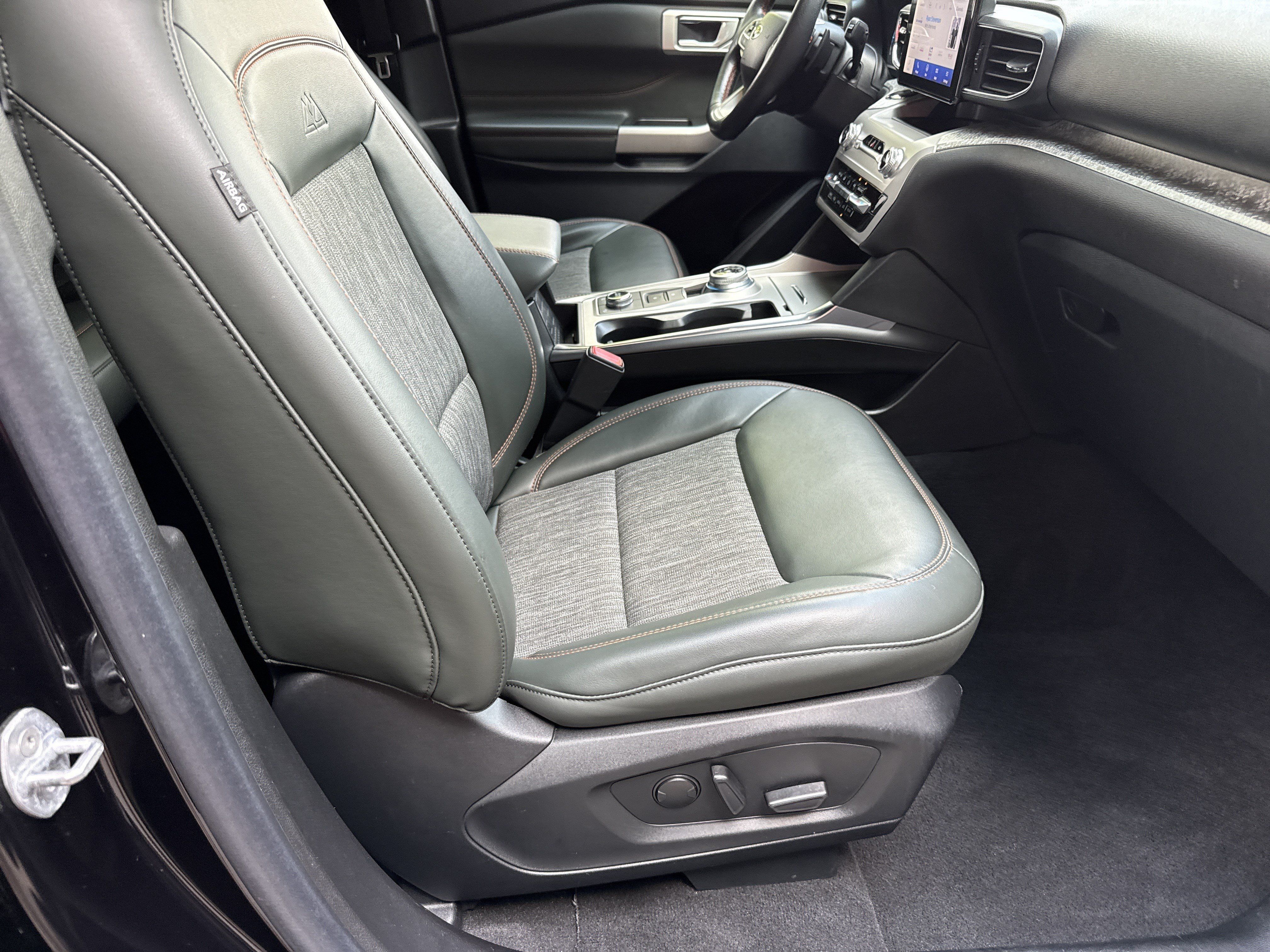 Used 2023 Ford Explorer Timberline w/ Timberline Technology Package AWD/4WD image 13