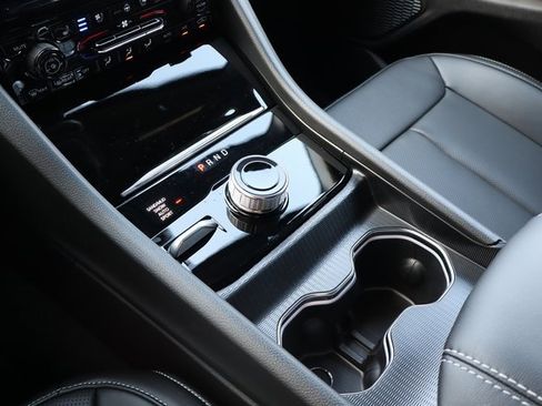 New 2025 Jeep Grand Cherokee Limited w/ Luxury Tech Group II image 23