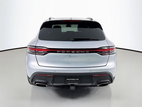 Certified 2025 Porsche Macan image 27