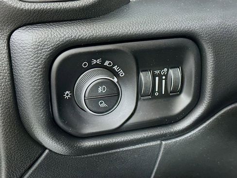 Certified 2020 RAM 2500 Big Horn w/ Level 1 Equipment Group image 16