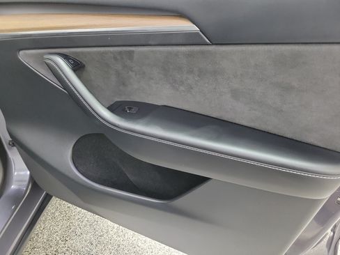 Used 2023 Tesla Model Y Long Range AWD/4WD image 28