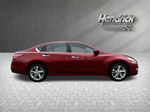 Used 2013 Nissan Altima 2.5 SV image 10
