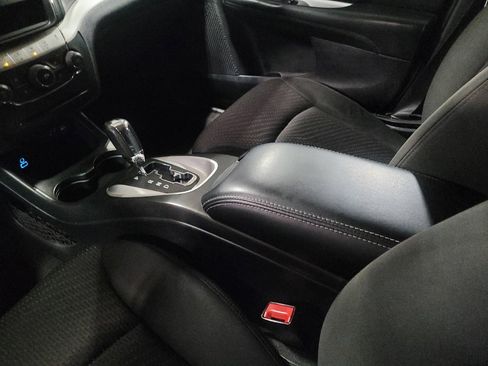 Used 2020 Dodge Journey SE w/ SE Popular Equipment Group FWD image 26