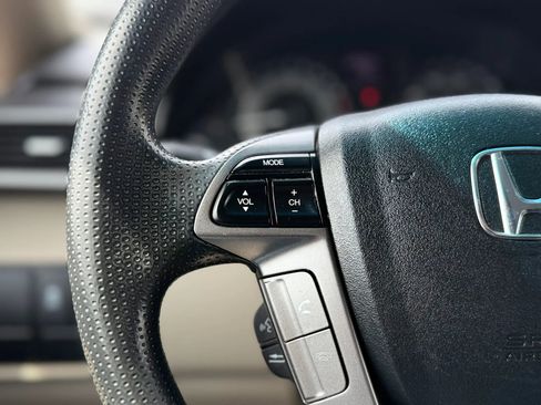 Used 2013 Honda Odyssey LX image 21