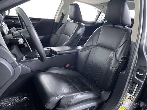 Used 2020 Lexus ES 300h Ultra Luxury w/ Accessory Package 2 FWD image 12