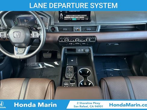 Certified 2024 Honda Pilot Elite image 18
