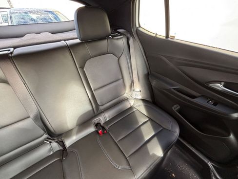 Used 2025 Buick Envista Sport Touring image 37