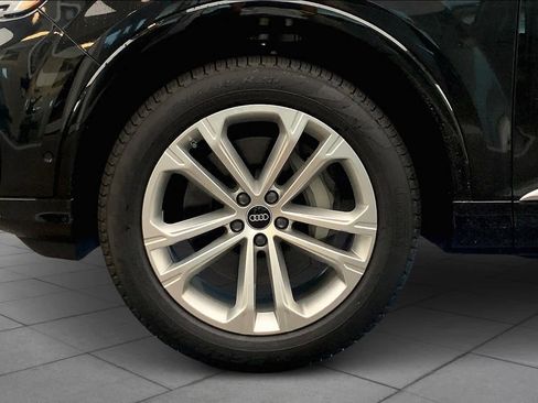 Used 2025 Audi Q7 3.0T Premium Plus image 11