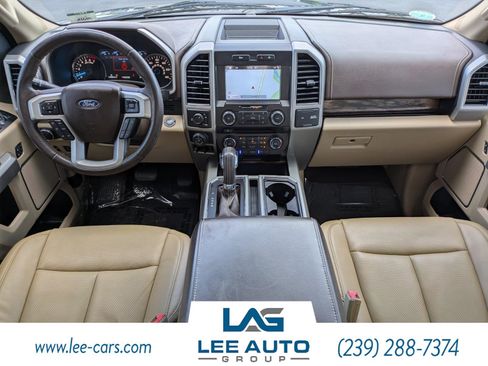 Used 2018 Ford F150 Lariat w/ Trailer Tow Package RWD image 11