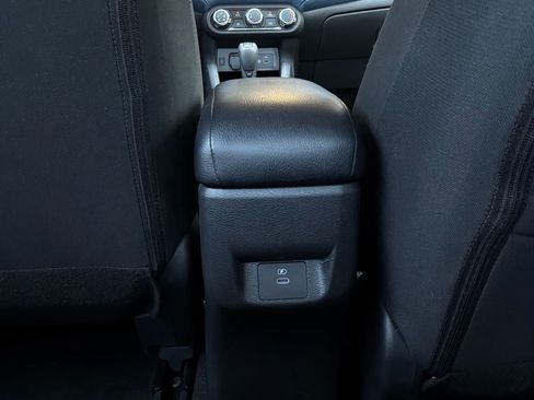 Used 2025 Nissan Versa SV FWD image 12