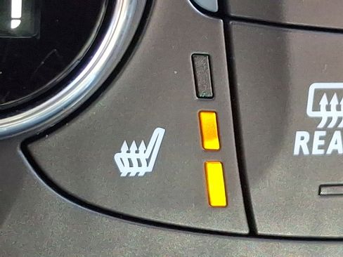 Certified 2021 Chevrolet Traverse LT image 19