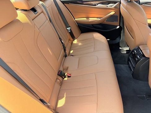 Used 2023 BMW 530e w/ Premium Package RWD image 14