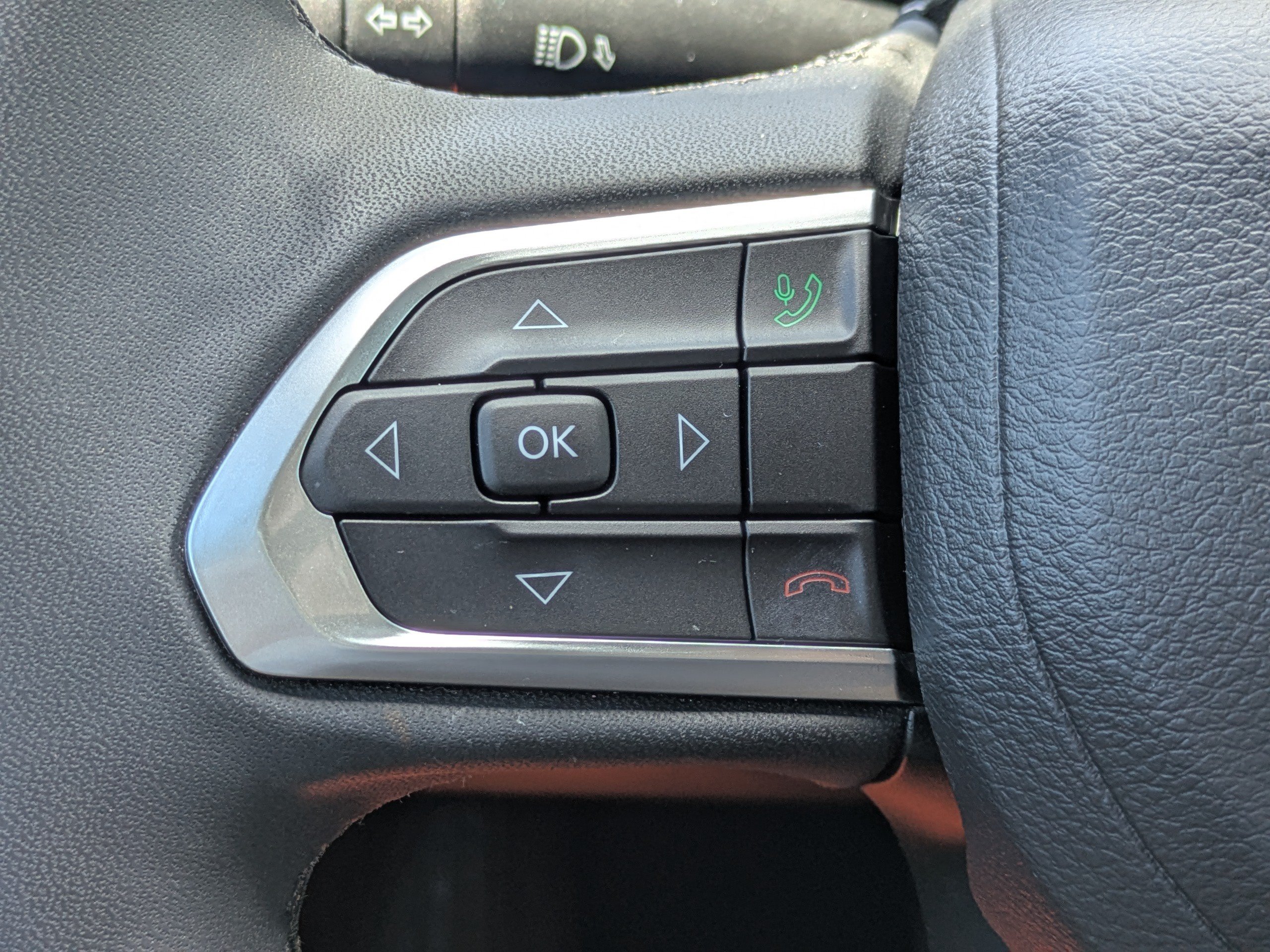 Used 2024 Jeep Compass Latitude AWD/4WD image 19