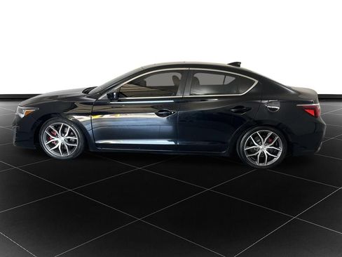 Used 2019 Acura ILX w/ Technology Package FWD image 2