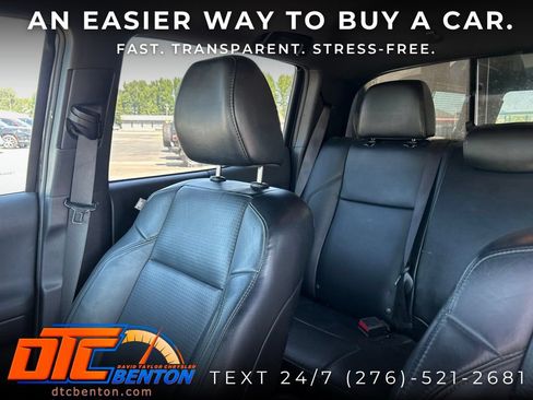 Used 2018 Toyota Tacoma TRD Sport AWD/4WD image 8
