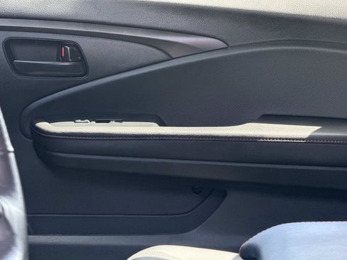 Certified 2025 Honda Ridgeline TrailSport+ image 21