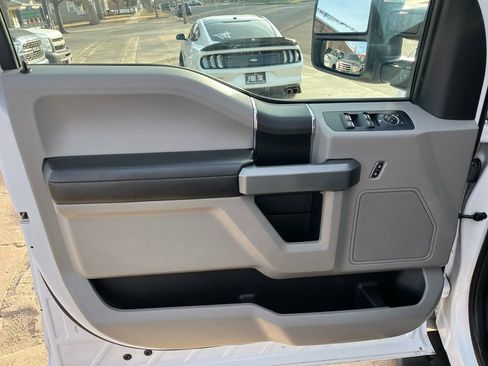 Used 2018 Ford F150 XLT image 10