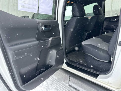 Used 2023 Toyota Tacoma TRD Off-Road w/ Black Out Package (TMS) image 15