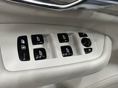 New 2026 Volvo XC90 T8 Ultra w/ Protection Package Premier image 22