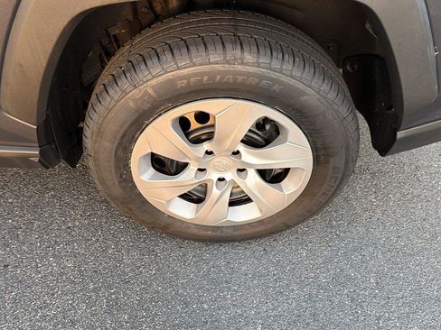 Certified 2024 Toyota RAV4 LE FWD image 36