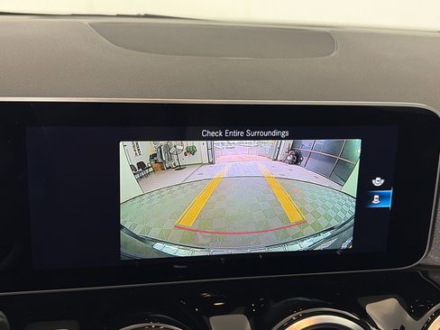 Used 2021 Mercedes-Benz GLA 250 4MATIC image 18
