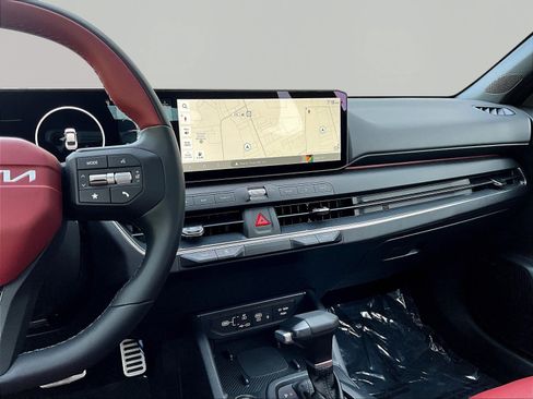 Certified 2025 Kia K4 GT-Line Turbo FWD image 9