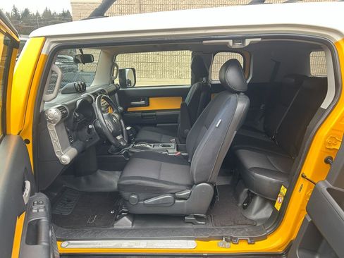 Used 2007 Toyota FJ Cruiser 4WD image 12