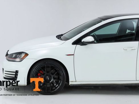 Used 2017 Volkswagen GTI SE FWD image 41