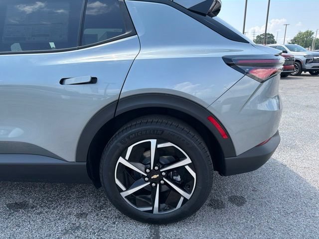 New 2026 Chevrolet Equinox EV LT FWD image 12