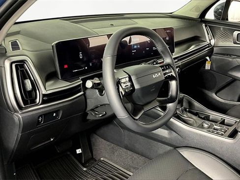 New 2026 Kia Sorento S w/ S Panoramic Sunroof Package image 8