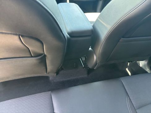 Used 2025 Buick Encore GX Preferred FWD image 23