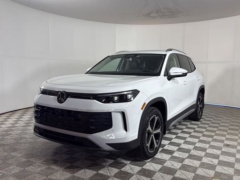 New 2026 Volkswagen Tiguan SE AWD/4WD image 13