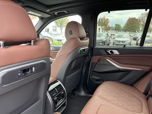 Used 2026 BMW X5 xDrive50e w/ Premium Package image 34
