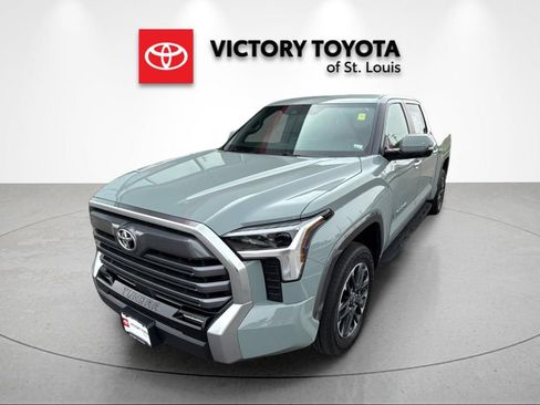 Used 2025 Toyota Tundra Limited AWD/4WD image 7