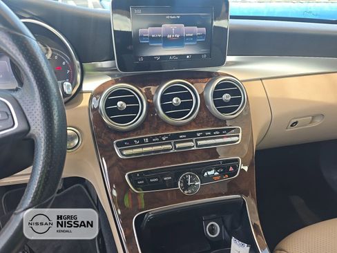 Used 2018 Mercedes-Benz C 300 Sedan image 9