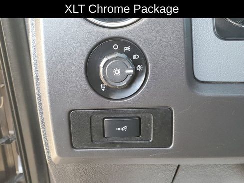 Used 2012 Ford F150 XLT w/ XLT Chrome Pkg image 9