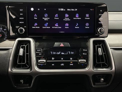 Used 2023 Kia Sorento X-Line EX image 9