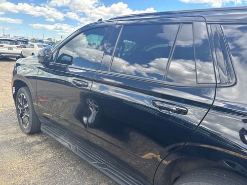Used 2022 Chevrolet Tahoe RST w/ Luxury Package AWD/4WD image 27