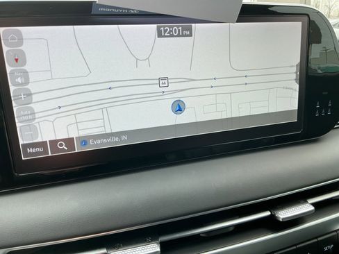 Used 2024 Hyundai Palisade Calligraphy image 25